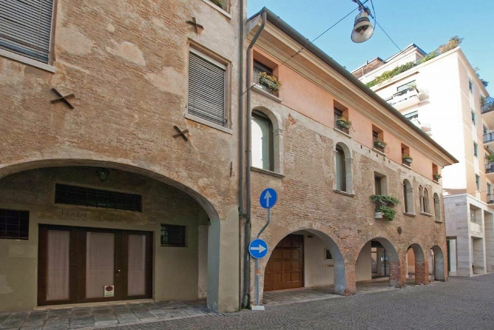 Apartment Deluxe Isola Di Mezzo Treviso Exterior photo